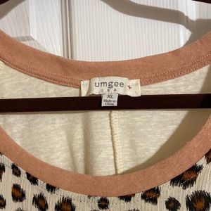 Umgee women’s top size xl